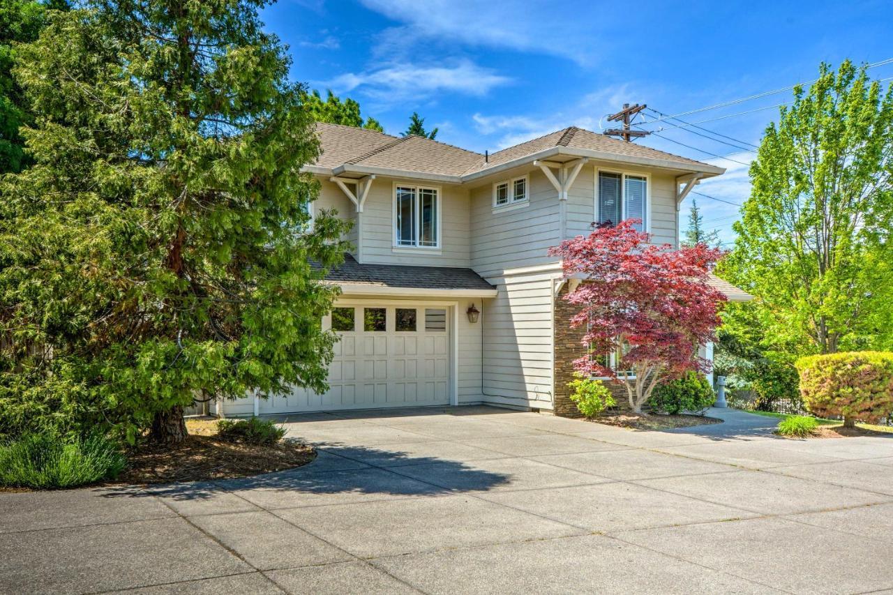 Charming Medford Getaway About 4 Miles To Downtown! Exterior foto