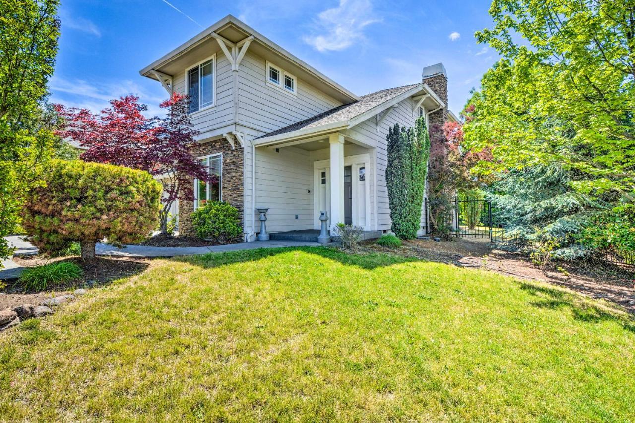 Charming Medford Getaway About 4 Miles To Downtown! Exterior foto